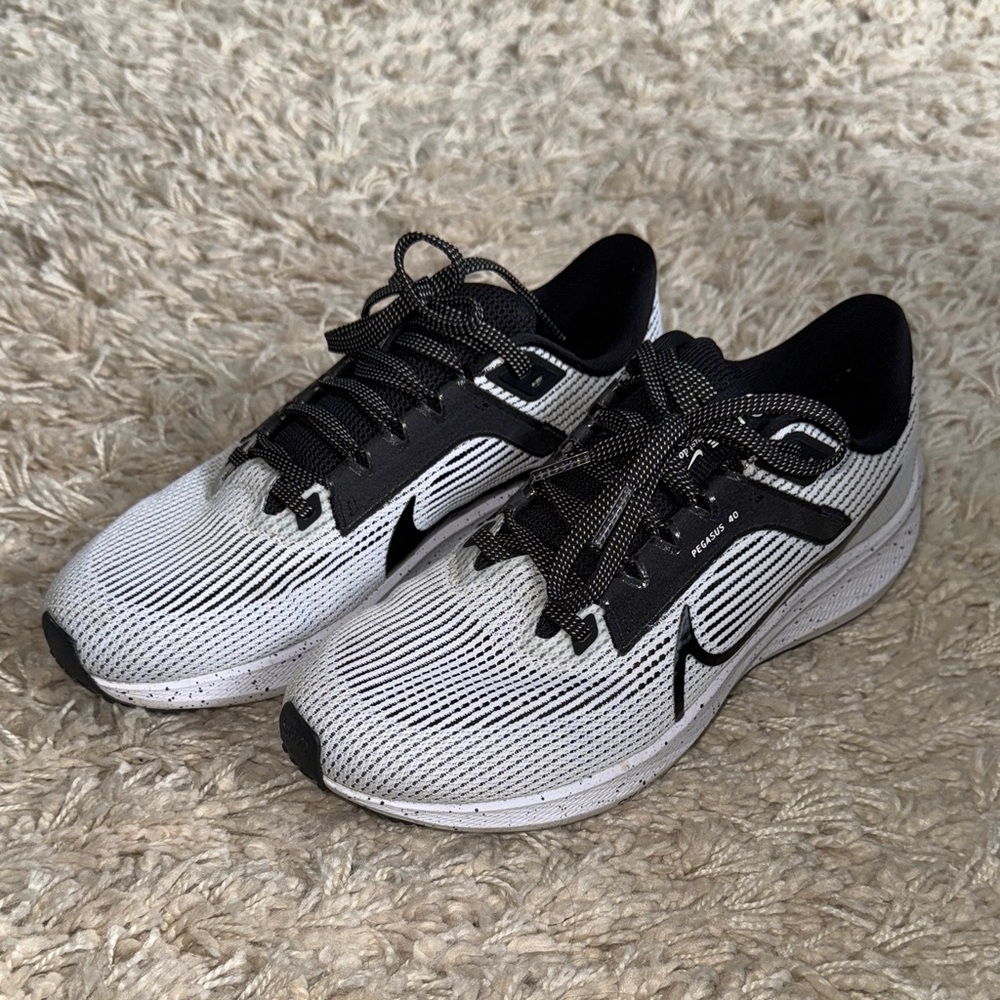 Nike Air Zoom: Pegasus 40 Black and White Running Shoes